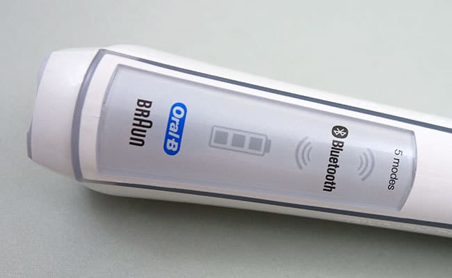 Oral-B Pro 5000 Electric toothbrush display screen