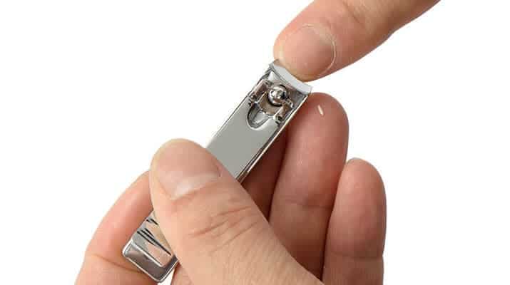 Fingernail clipper